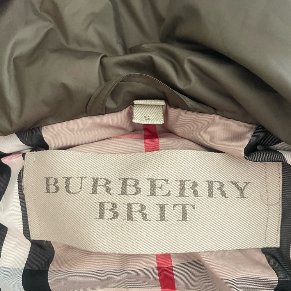 Burberry Olive Puffer Jacket Offers Accepted! - Picture 3 of 6
